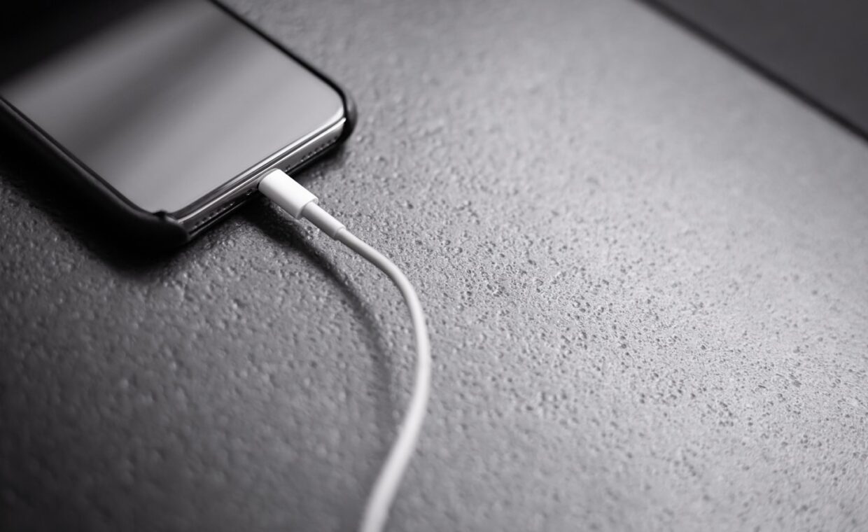 Phone face down charger, photographed for a technology article.