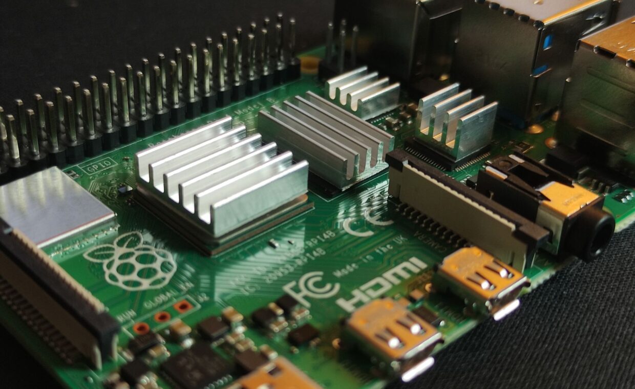Heatsink small board, photographed for a technology article.