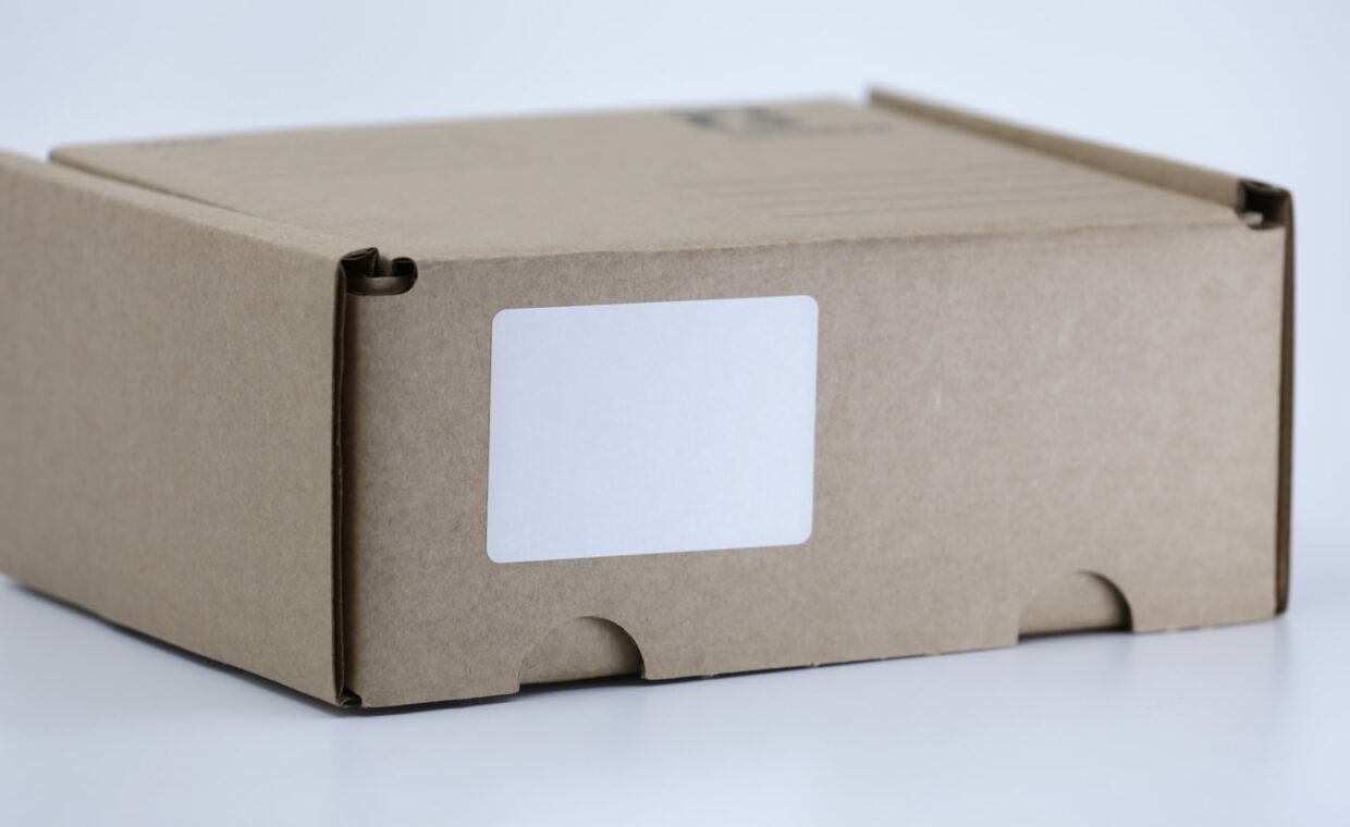 Refurbished device box, photographed for a technology article.