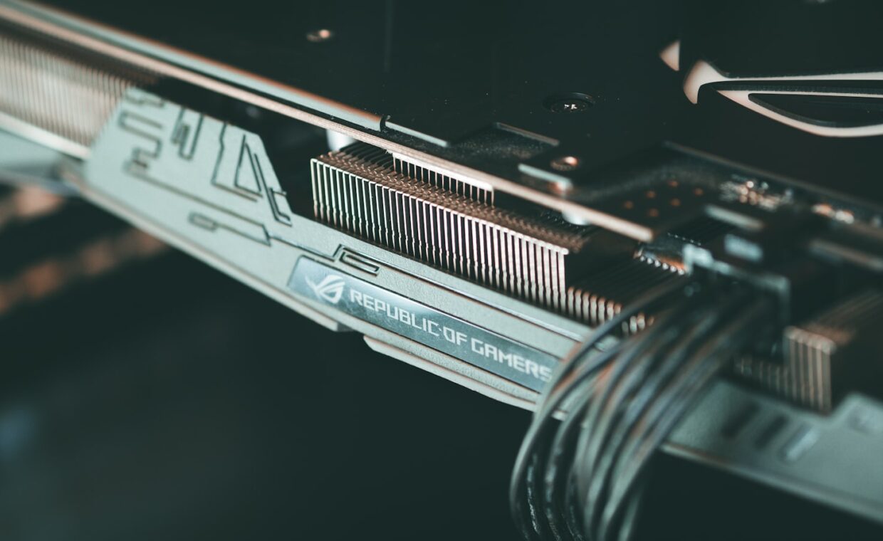 Pcie ssd heatsink, photographed for a technology article.