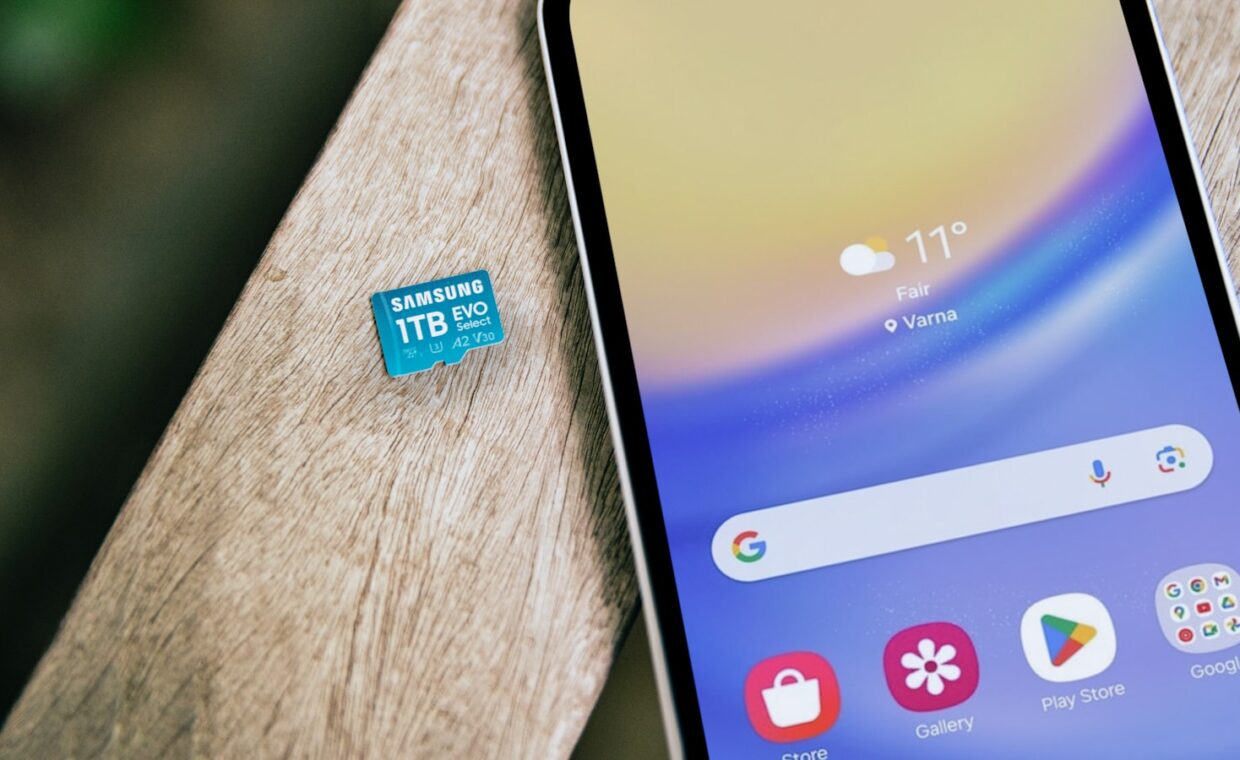 Phone microsd slot, photographed for a technology article.