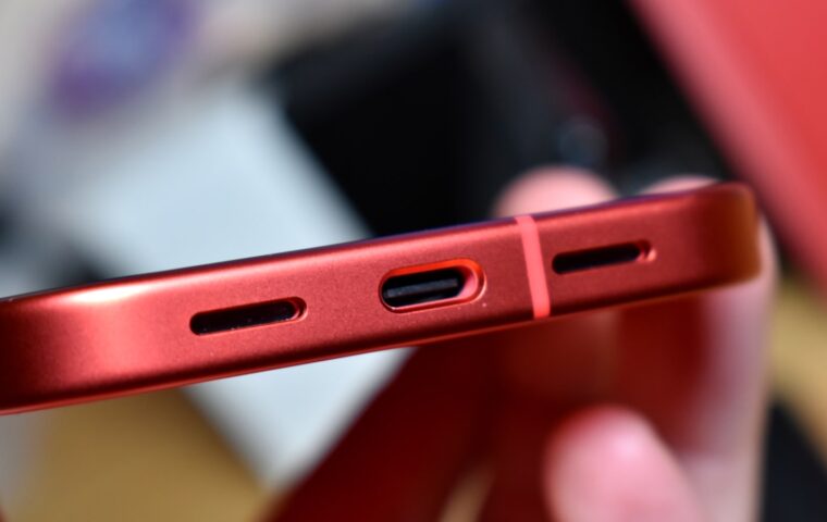 Phone Charging Ports: Wear and Cleaning