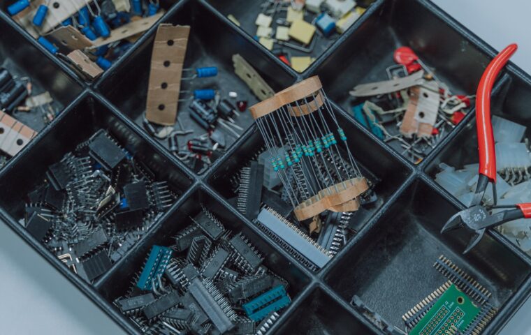 Choosing a Beginner Electronics Toolkit