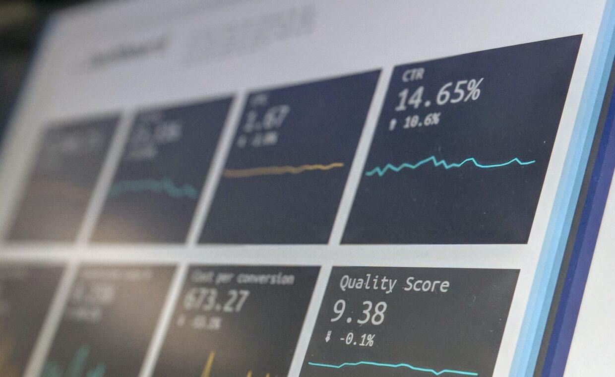 Data usage gauge, photographed for a technology article.